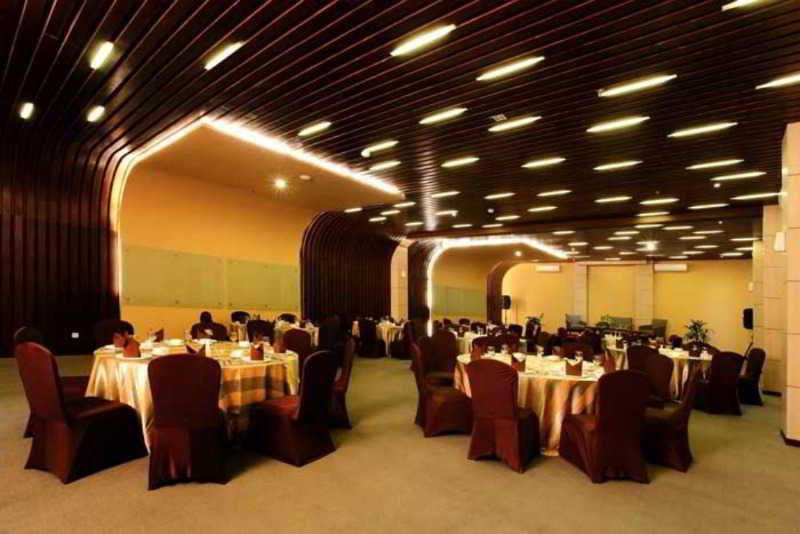 Tjokro Hotel Klaten Buitenkant foto