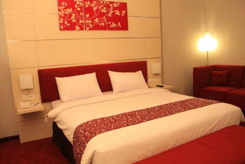 Tjokro Hotel Klaten Buitenkant foto