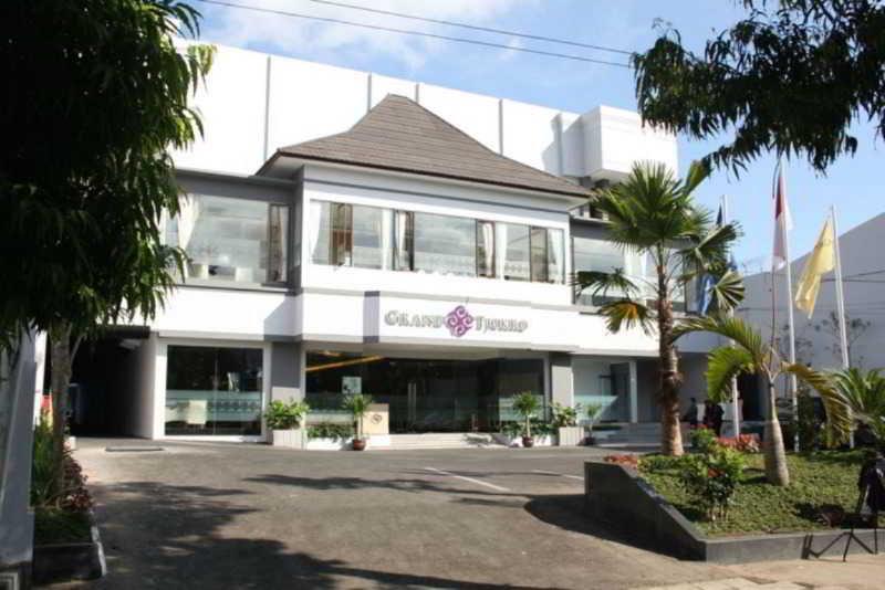 Tjokro Hotel Klaten Buitenkant foto
