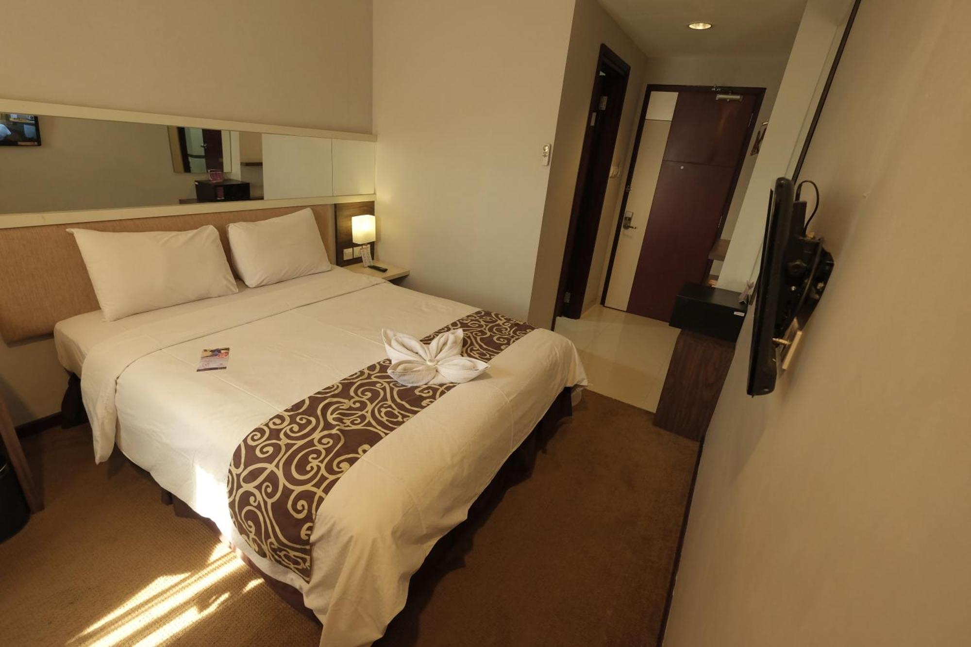 Tjokro Hotel Klaten Buitenkant foto