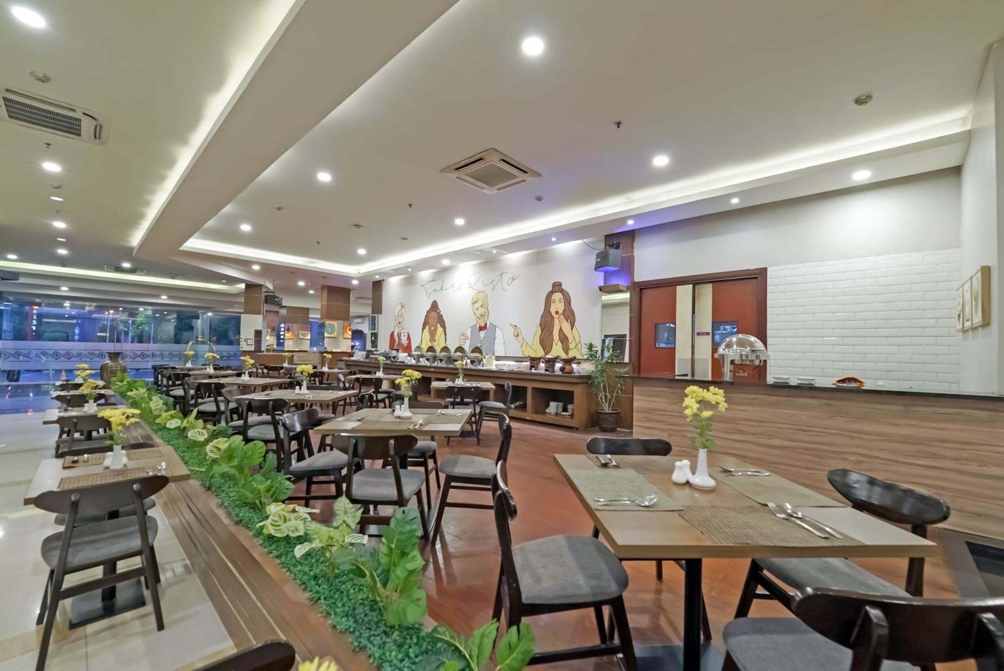 Tjokro Hotel Klaten Buitenkant foto