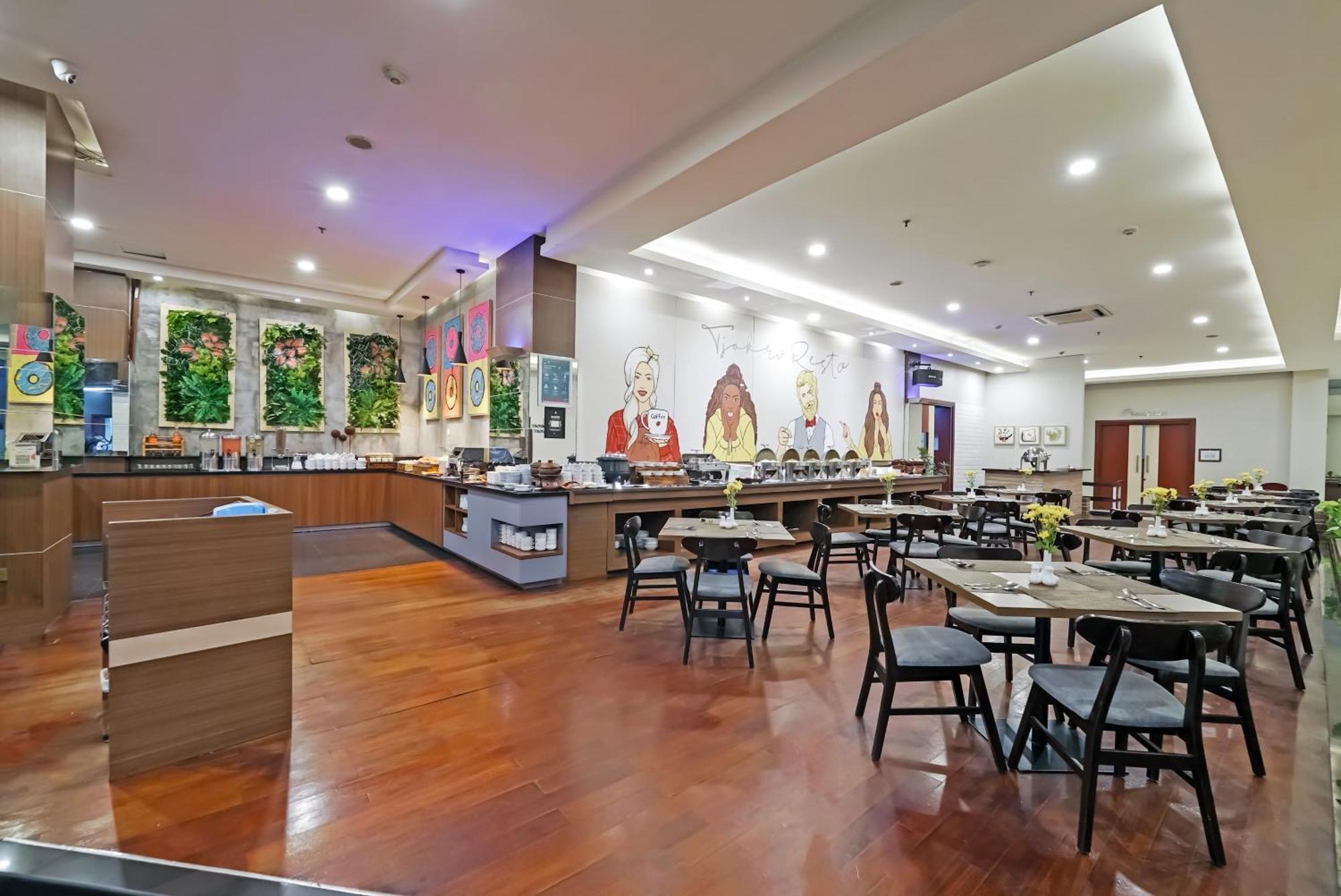 Tjokro Hotel Klaten Buitenkant foto