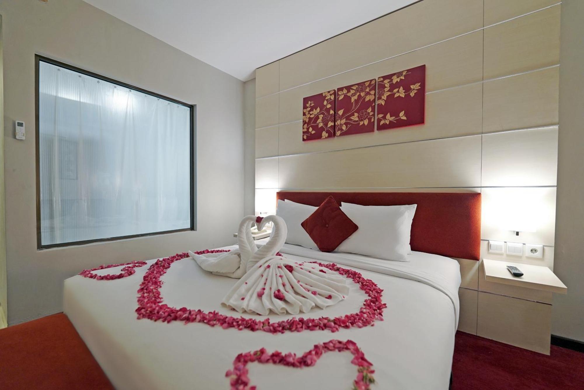 Tjokro Hotel Klaten Buitenkant foto