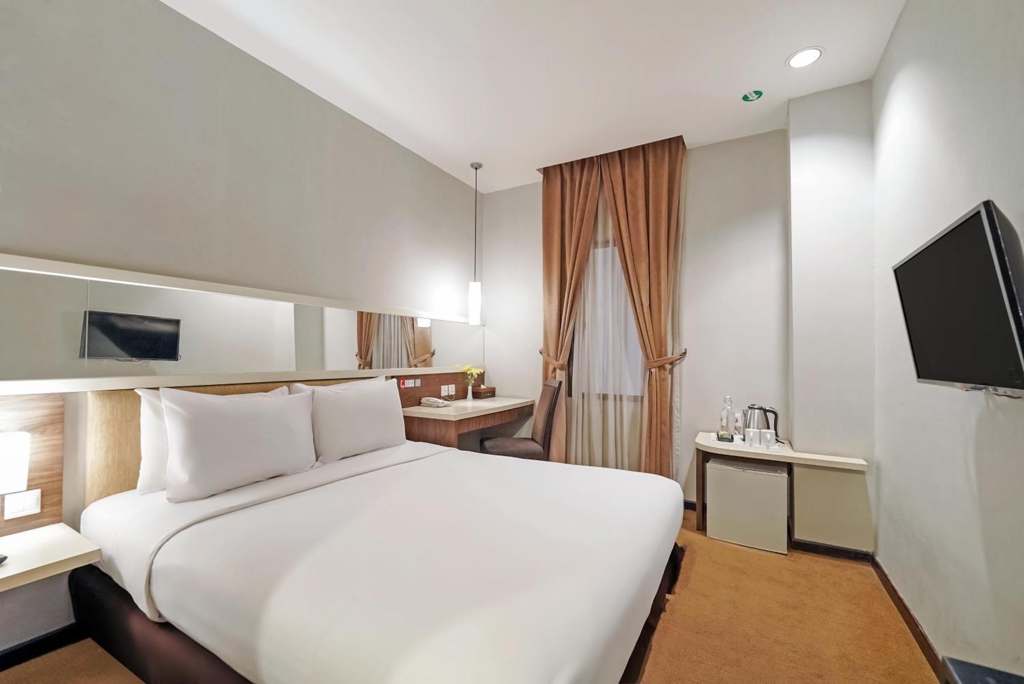 Tjokro Hotel Klaten Buitenkant foto