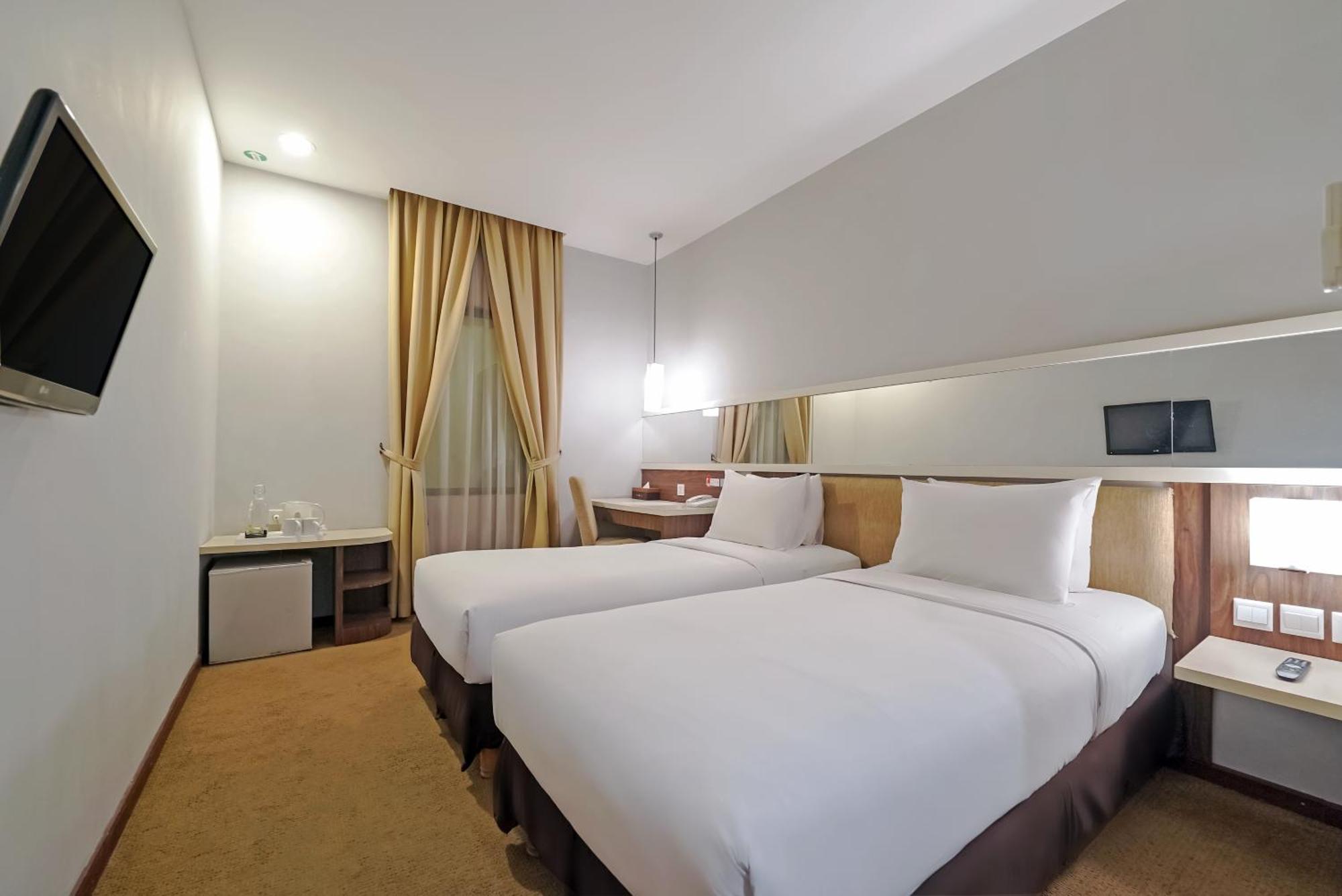 Tjokro Hotel Klaten Buitenkant foto
