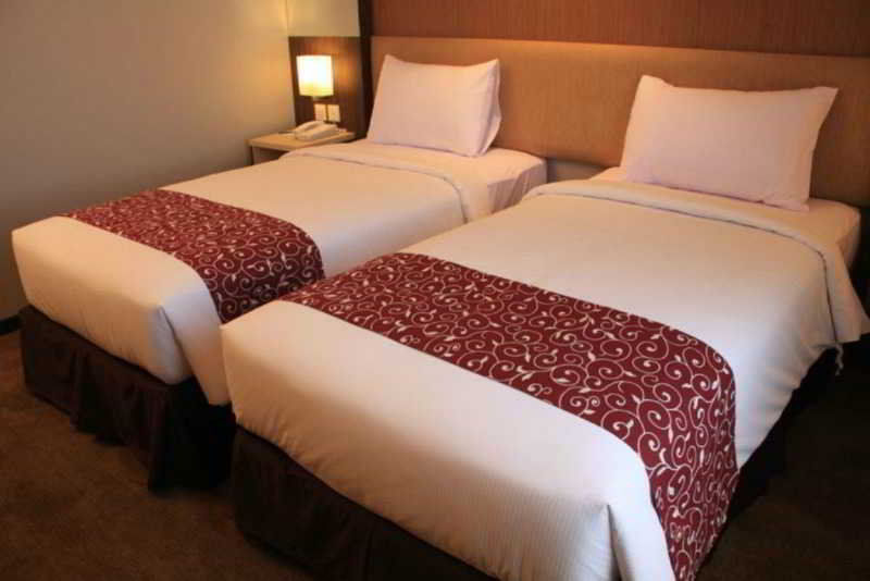 Tjokro Hotel Klaten Buitenkant foto