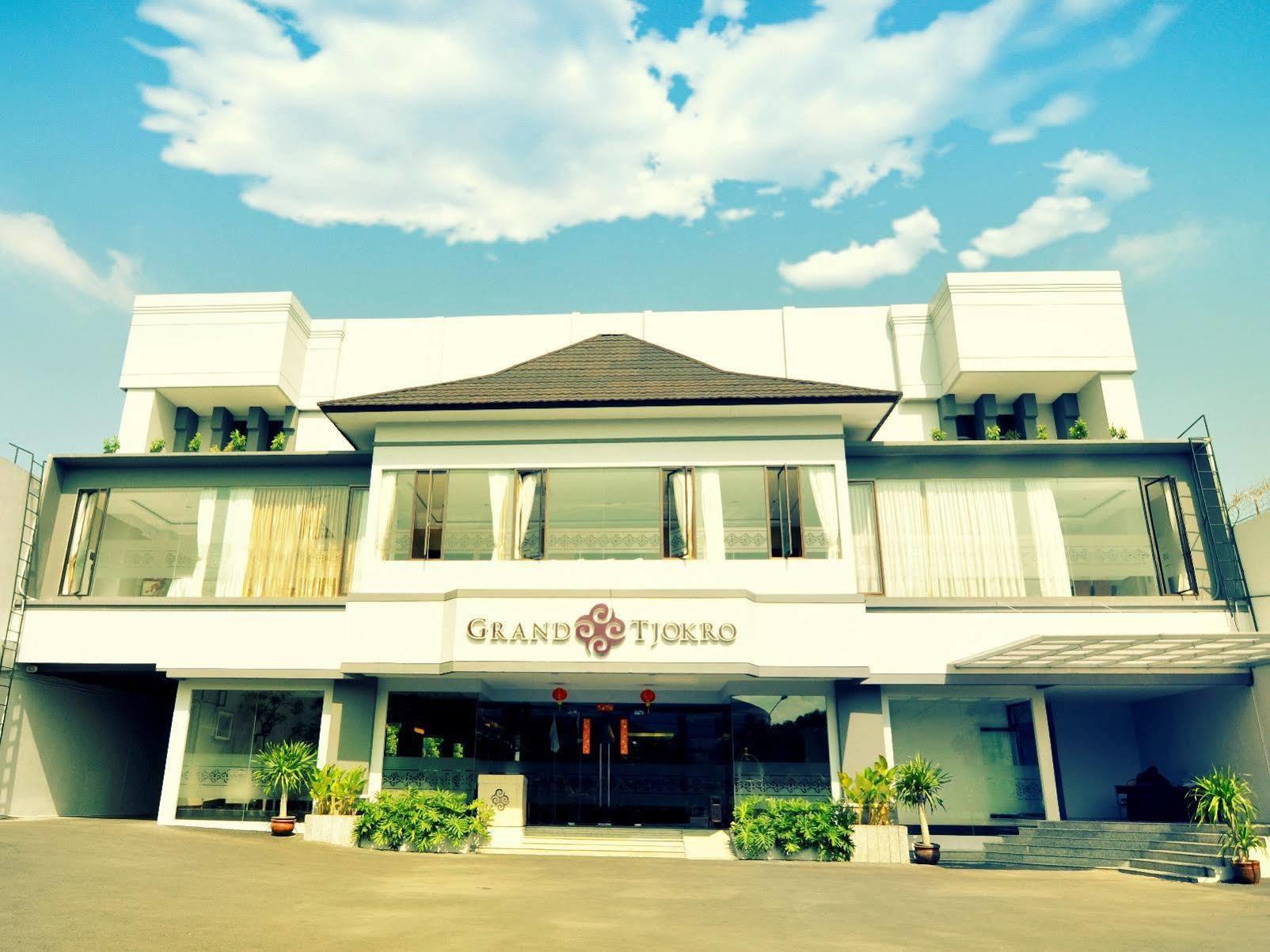 Tjokro Hotel Klaten Buitenkant foto