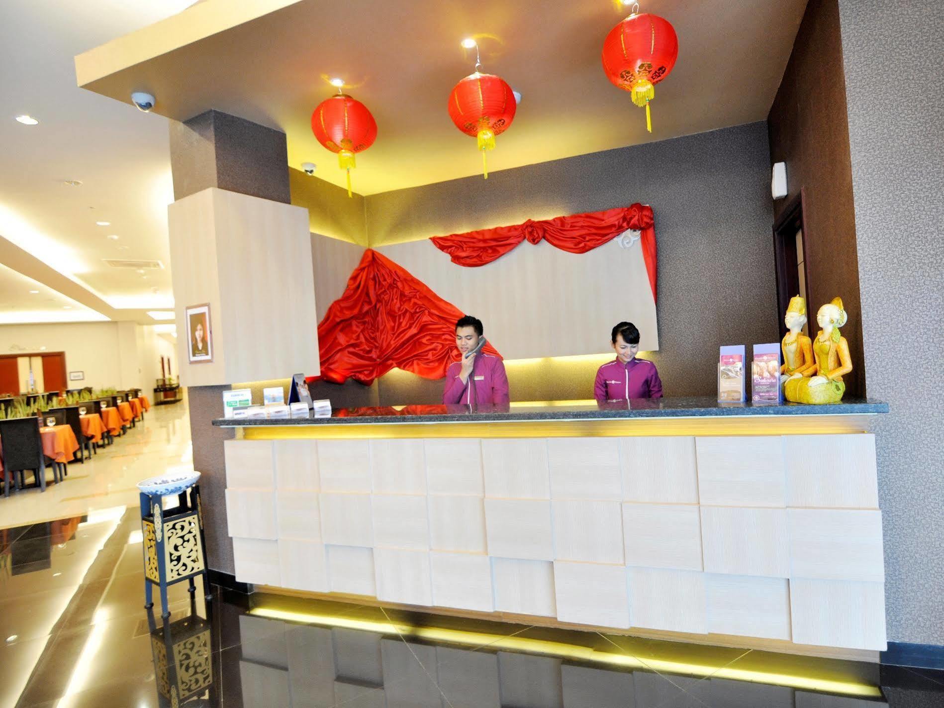 Tjokro Hotel Klaten Buitenkant foto