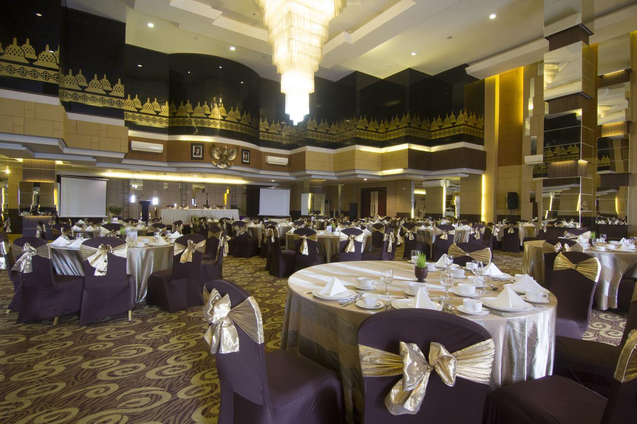 Tjokro Hotel Klaten Buitenkant foto